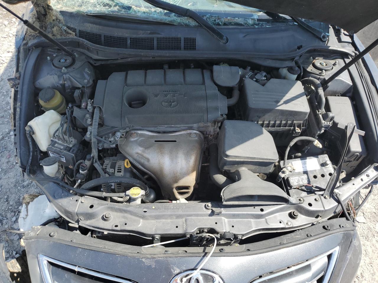 2011 TOYOTA CAMRY BASE photo 11