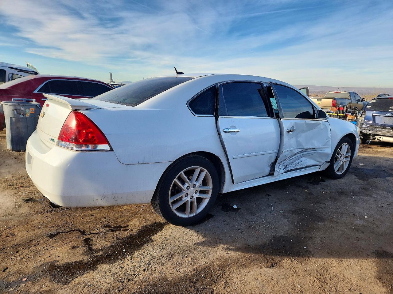 2013 CHEVROLET IMPALA LTZ photo 3
