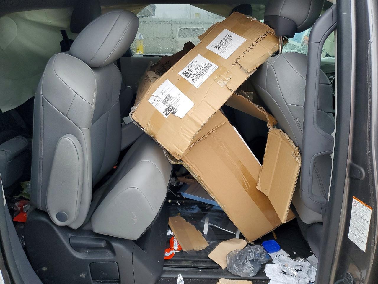 2022 TOYOTA SIENNA XLE photo 11