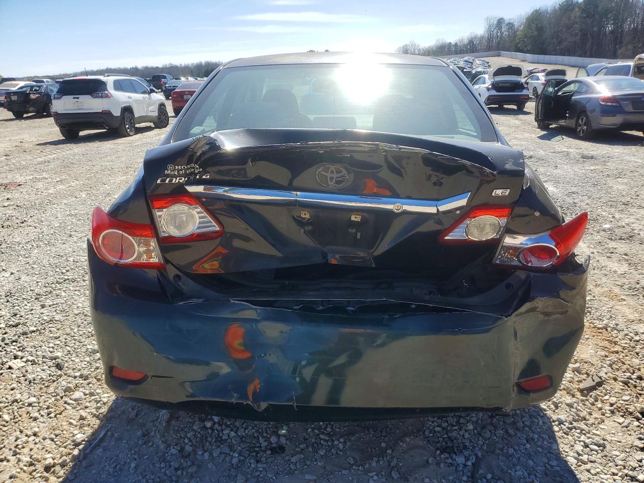 2013 TOYOTA COROLLA LE photo 11