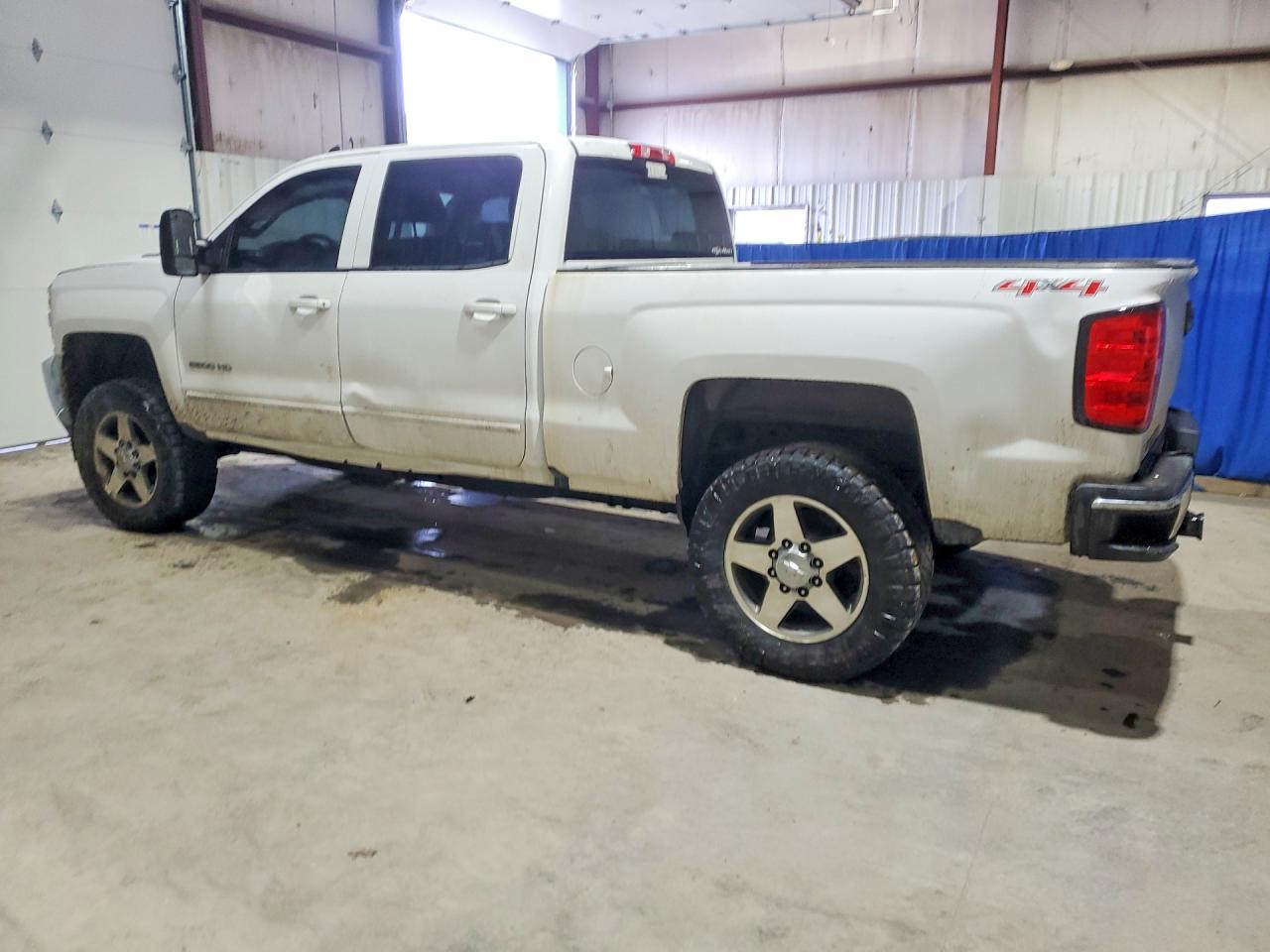 2017 CHEVROLET SILVERADO K2500 HEAVY DUTY LT photo 3