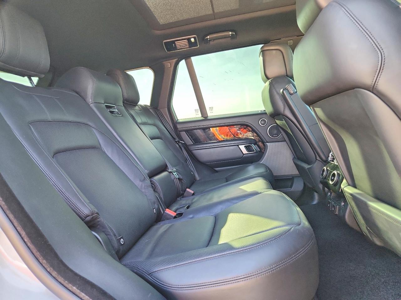 2019 LAND ROVER RANGE ROVER HSE photo 10