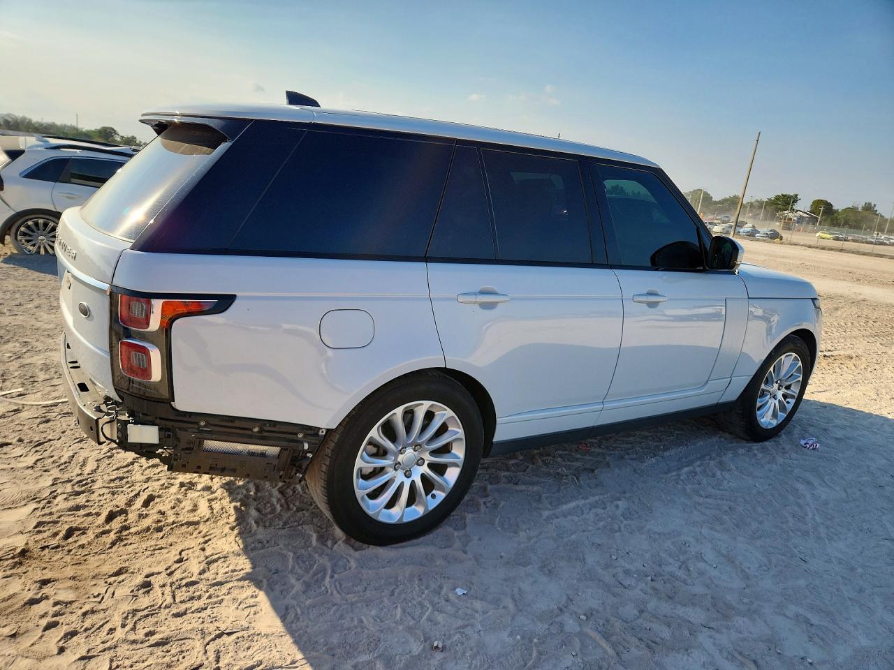 2019 LAND ROVER RANGE ROVER HSE photo 3
