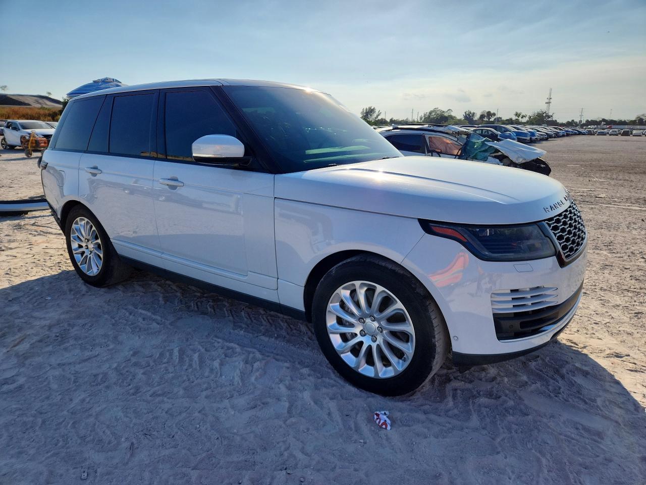 2019 LAND ROVER RANGE ROVER HSE photo 4