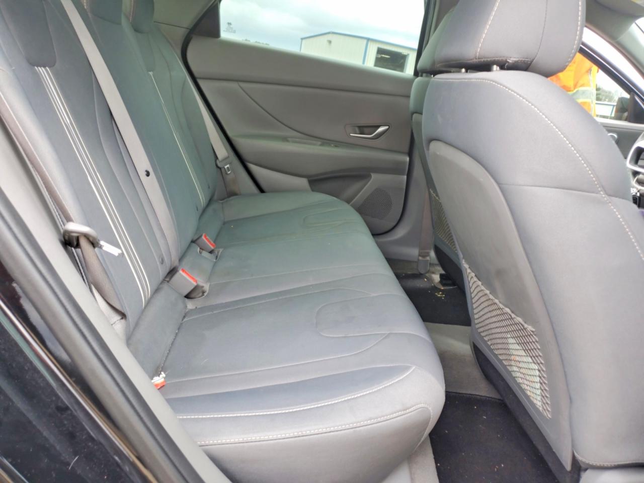 2022 HYUNDAI ELANTRA SEL photo 10