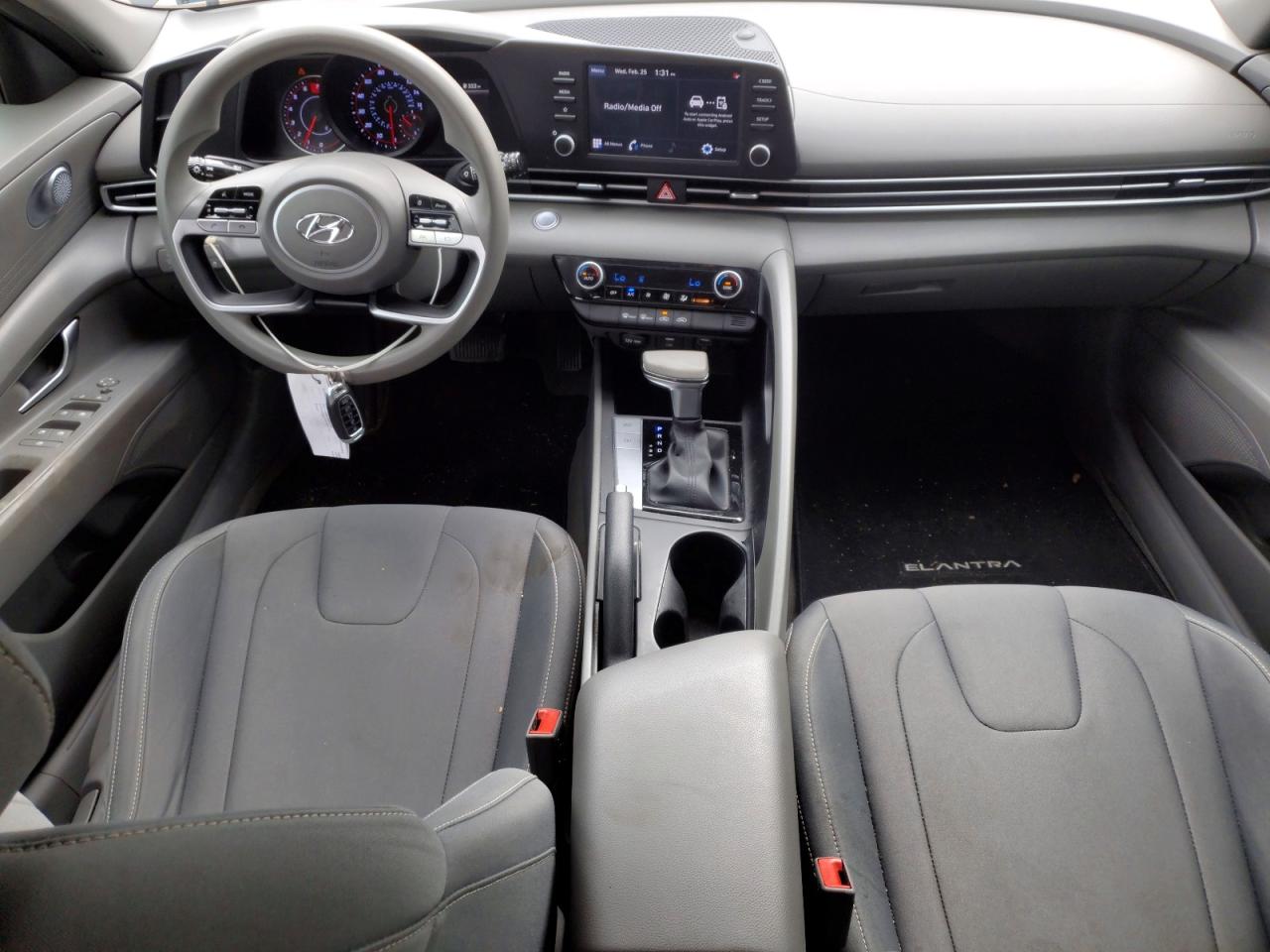 2022 HYUNDAI ELANTRA SEL photo 8