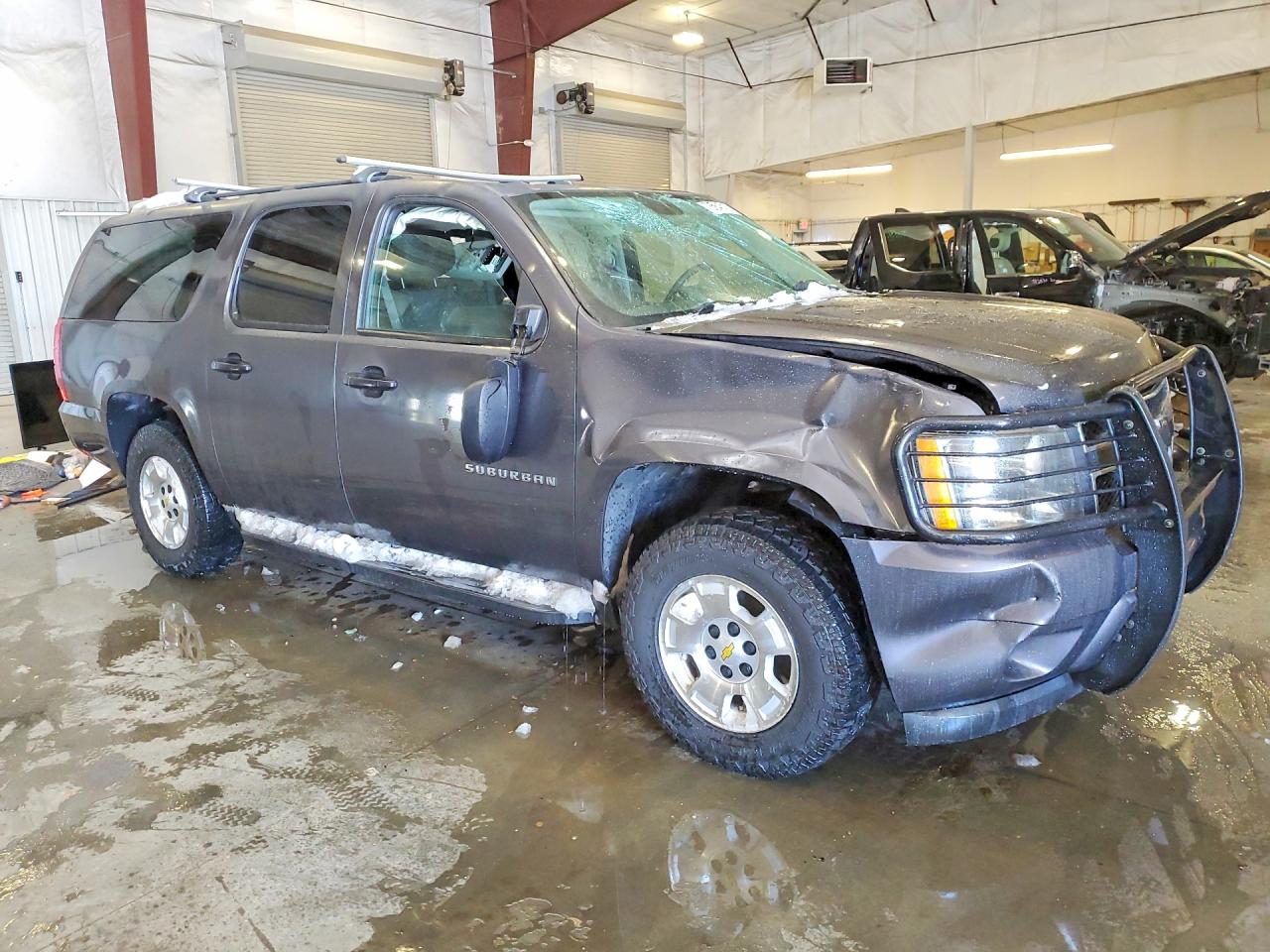 2010 CHEVROLET SUBURBAN C1500 LS photo 7