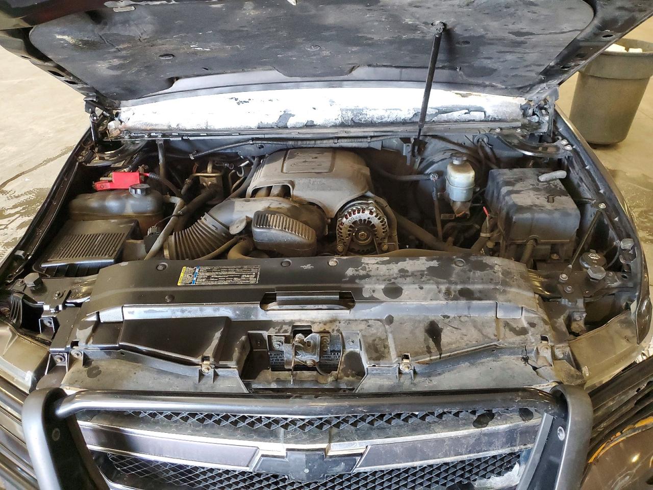 2010 CHEVROLET SUBURBAN C1500 LS photo 23