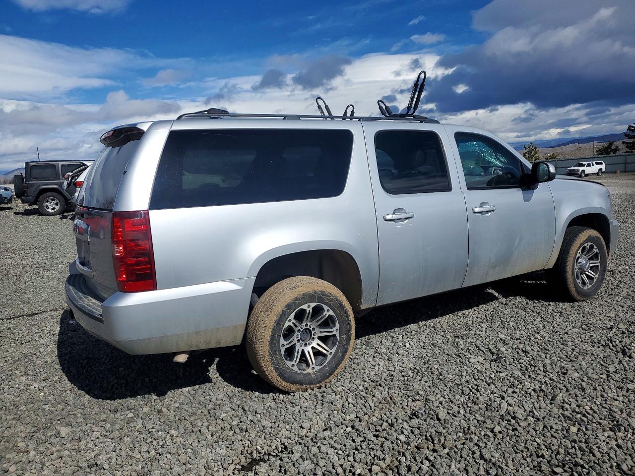 2012 CHEVROLET SUBURBAN K1500 LT photo 5