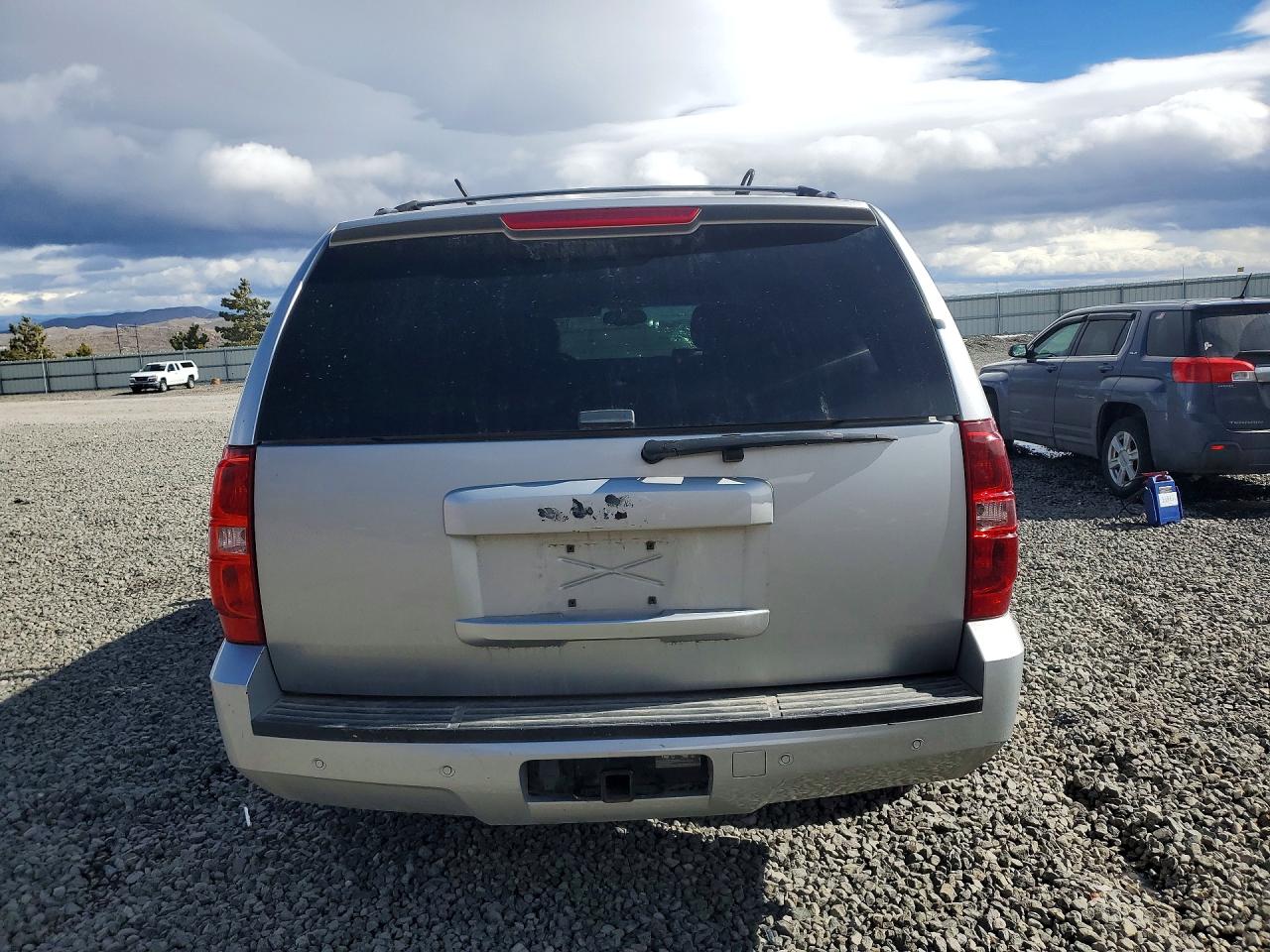 2012 CHEVROLET SUBURBAN K1500 LT photo 11