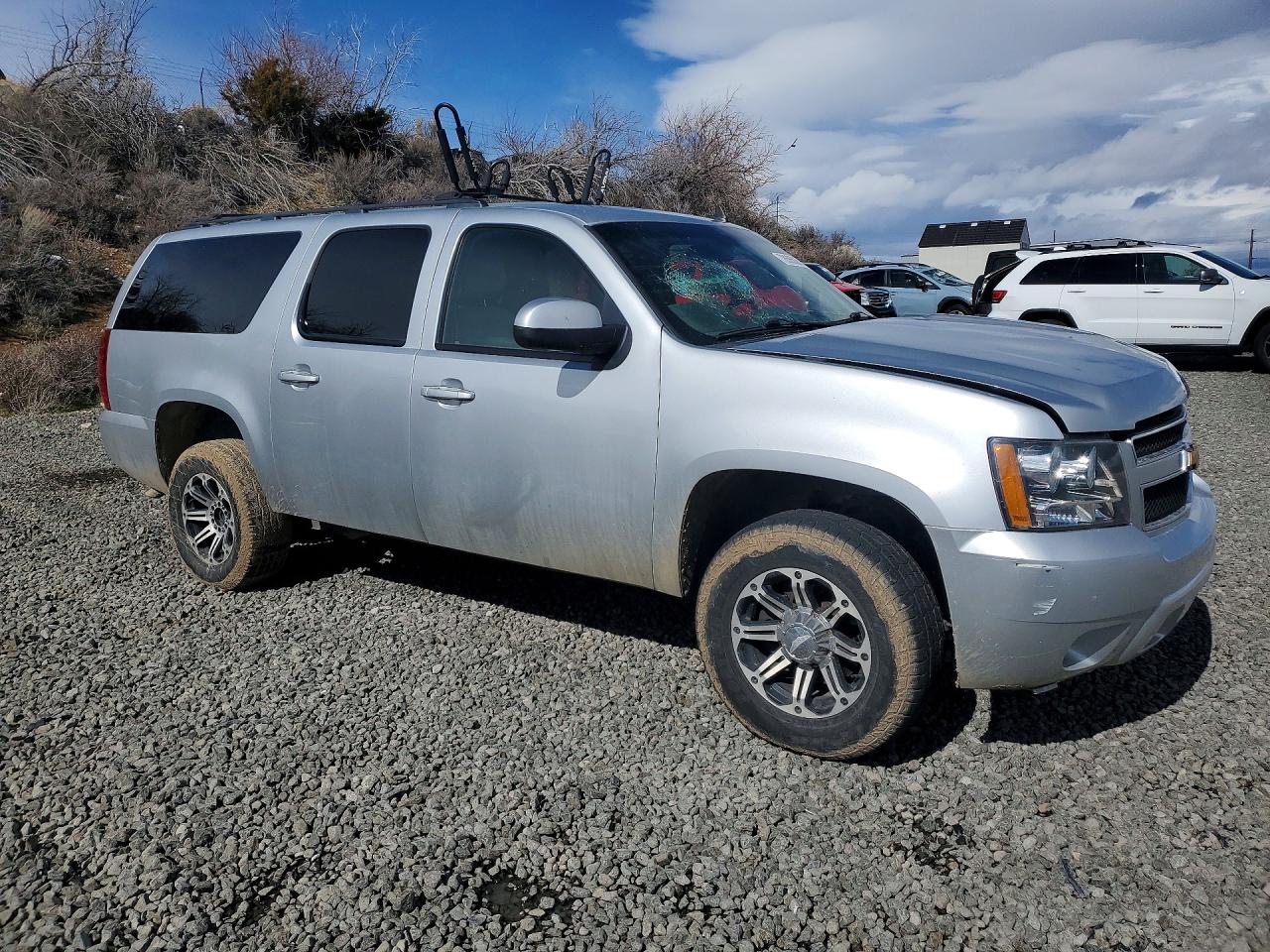 2012 CHEVROLET SUBURBAN K1500 LT photo 7