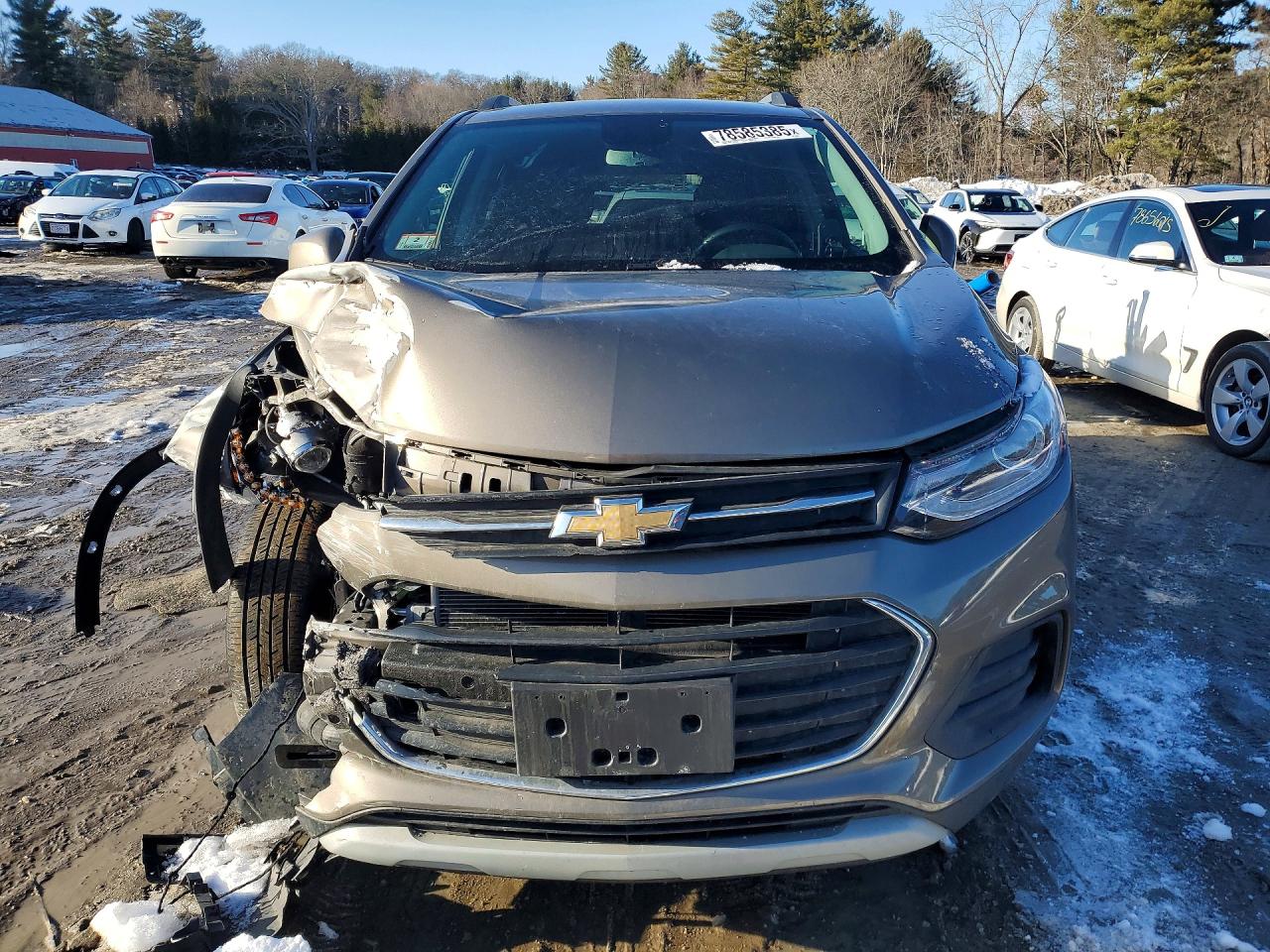 2022 CHEVROLET TRAX 1LT photo 9