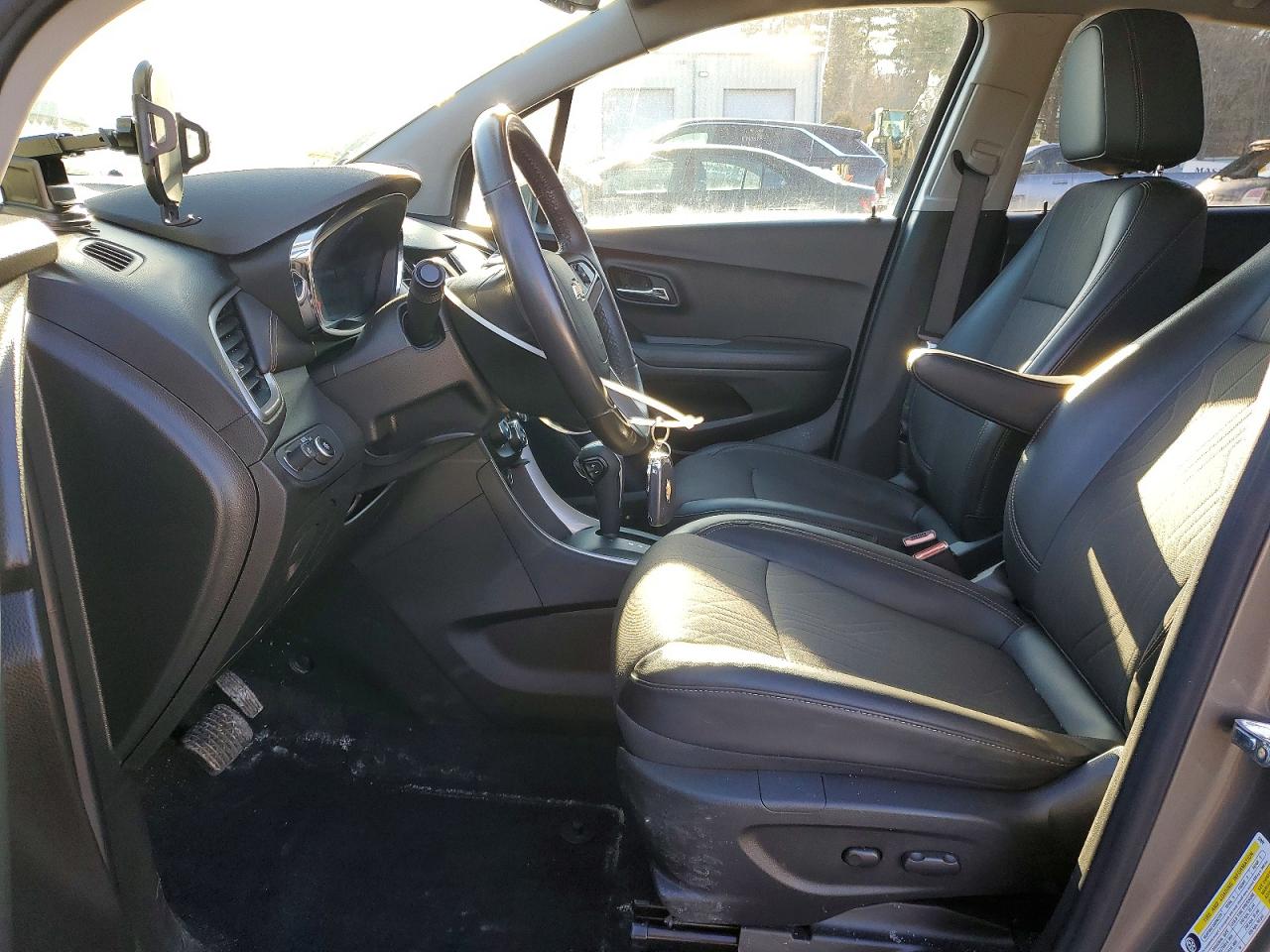 2022 CHEVROLET TRAX 1LT photo 13