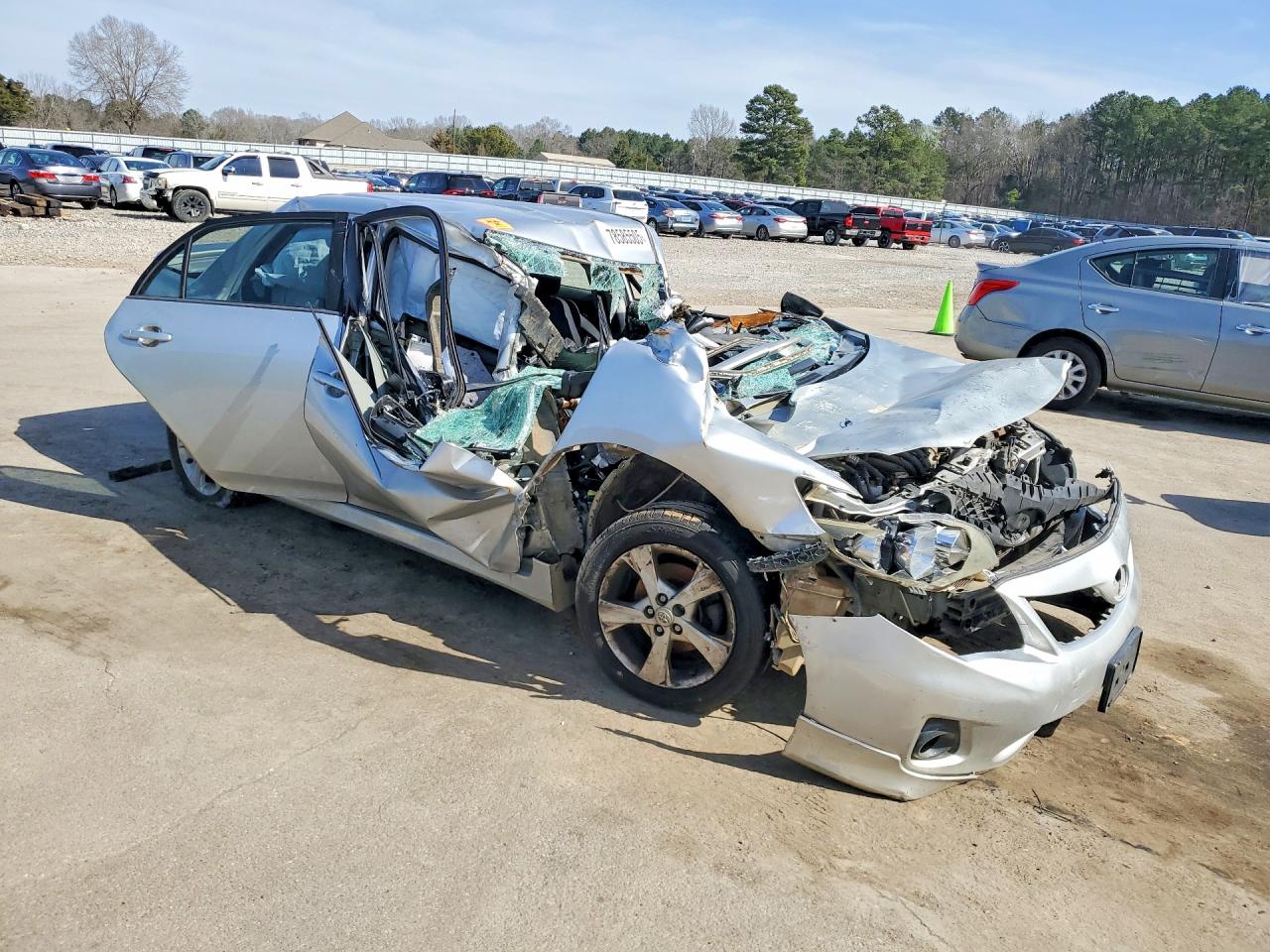 2012 TOYOTA COROLLA BASE photo 4