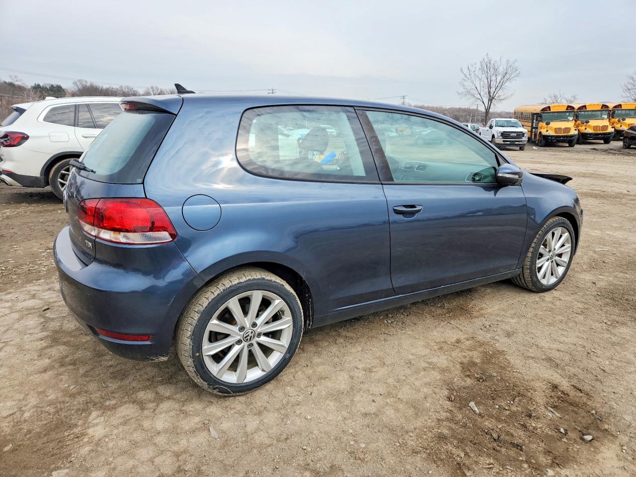 2012 VOLKSWAGEN GOLF photo 3