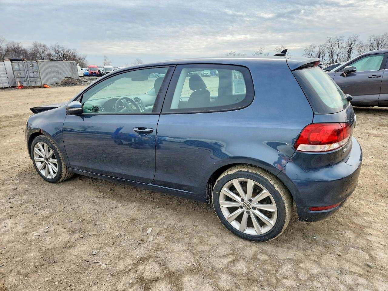 2012 VOLKSWAGEN GOLF photo 2