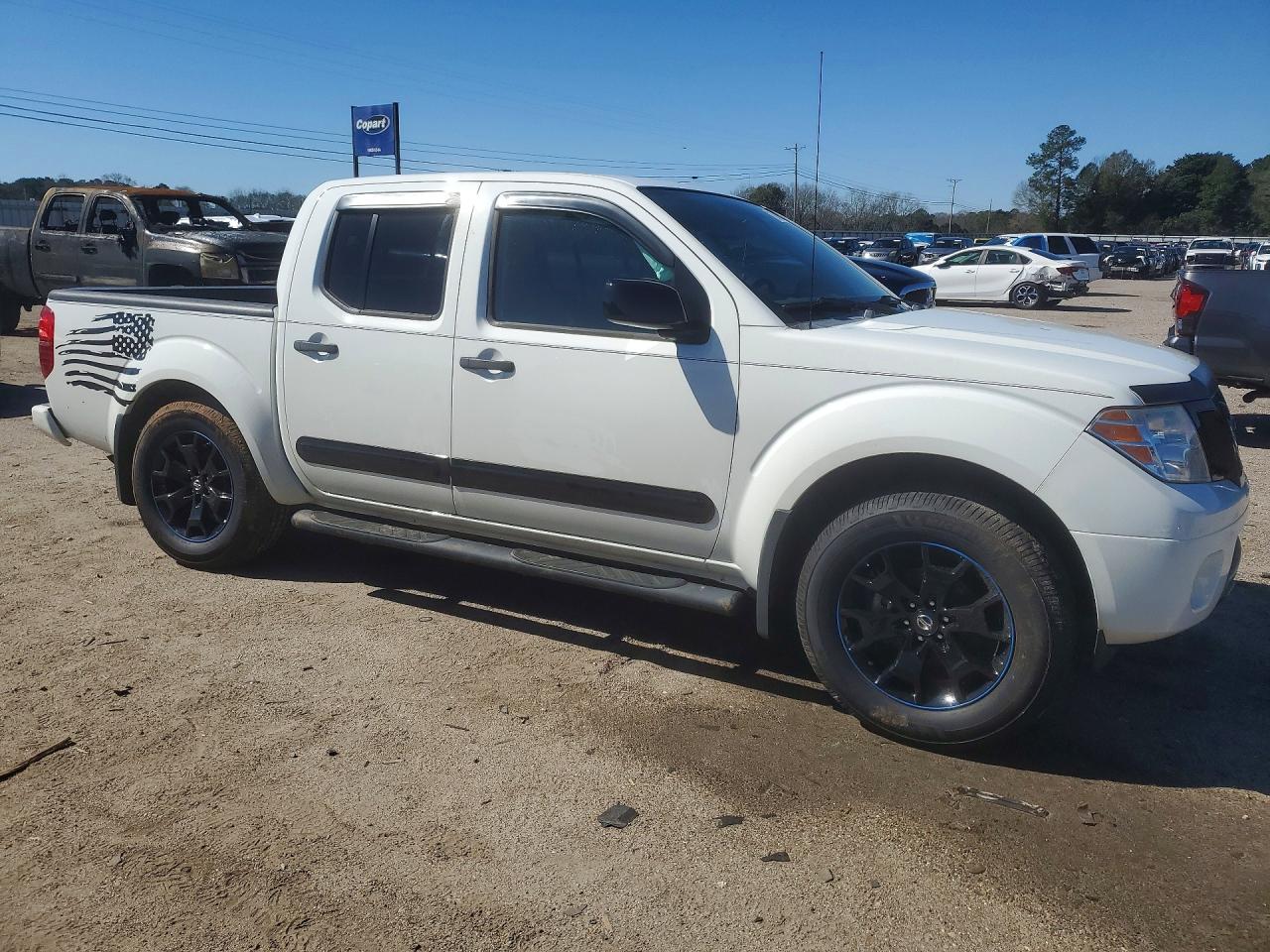 2019 NISSAN FRONTIER S photo 10