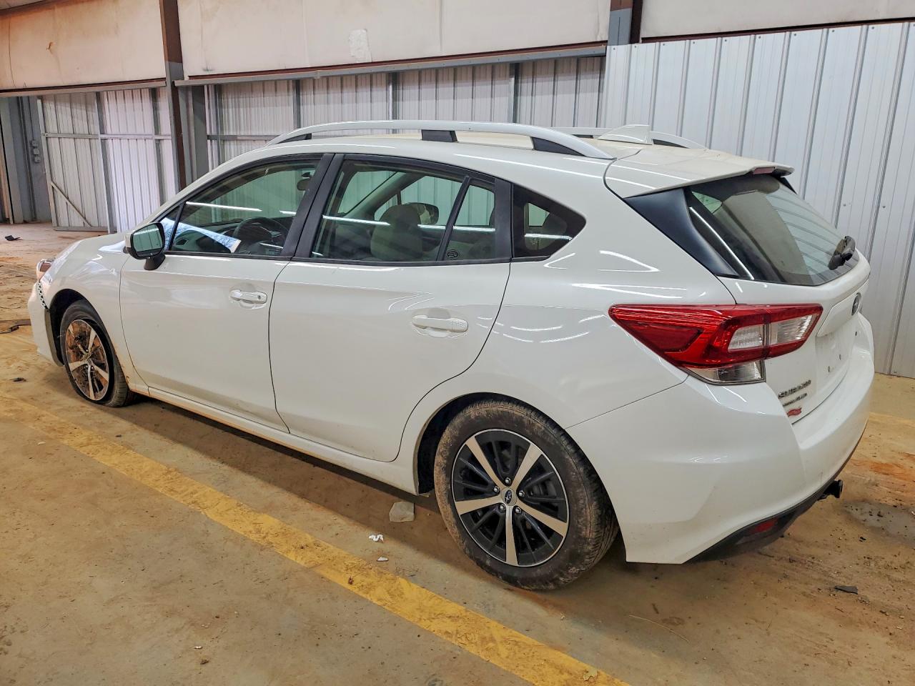 2019 SUBARU IMPREZA PREMIUM photo 2