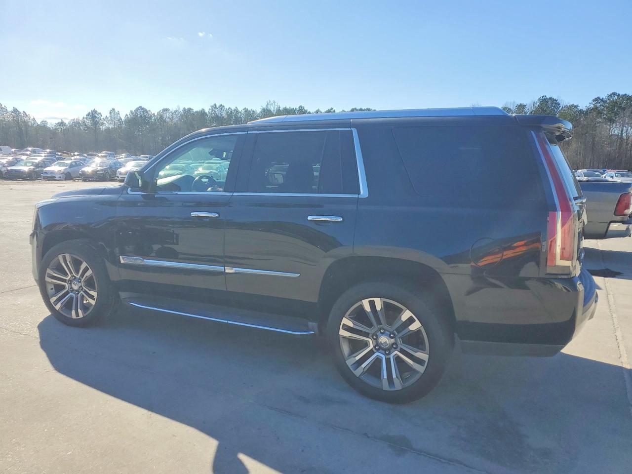 2015 CADILLAC ESCALADE LUXURY photo 2