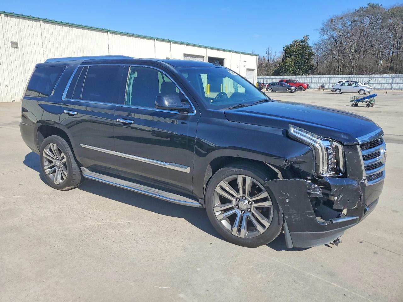 2015 CADILLAC ESCALADE LUXURY photo 4