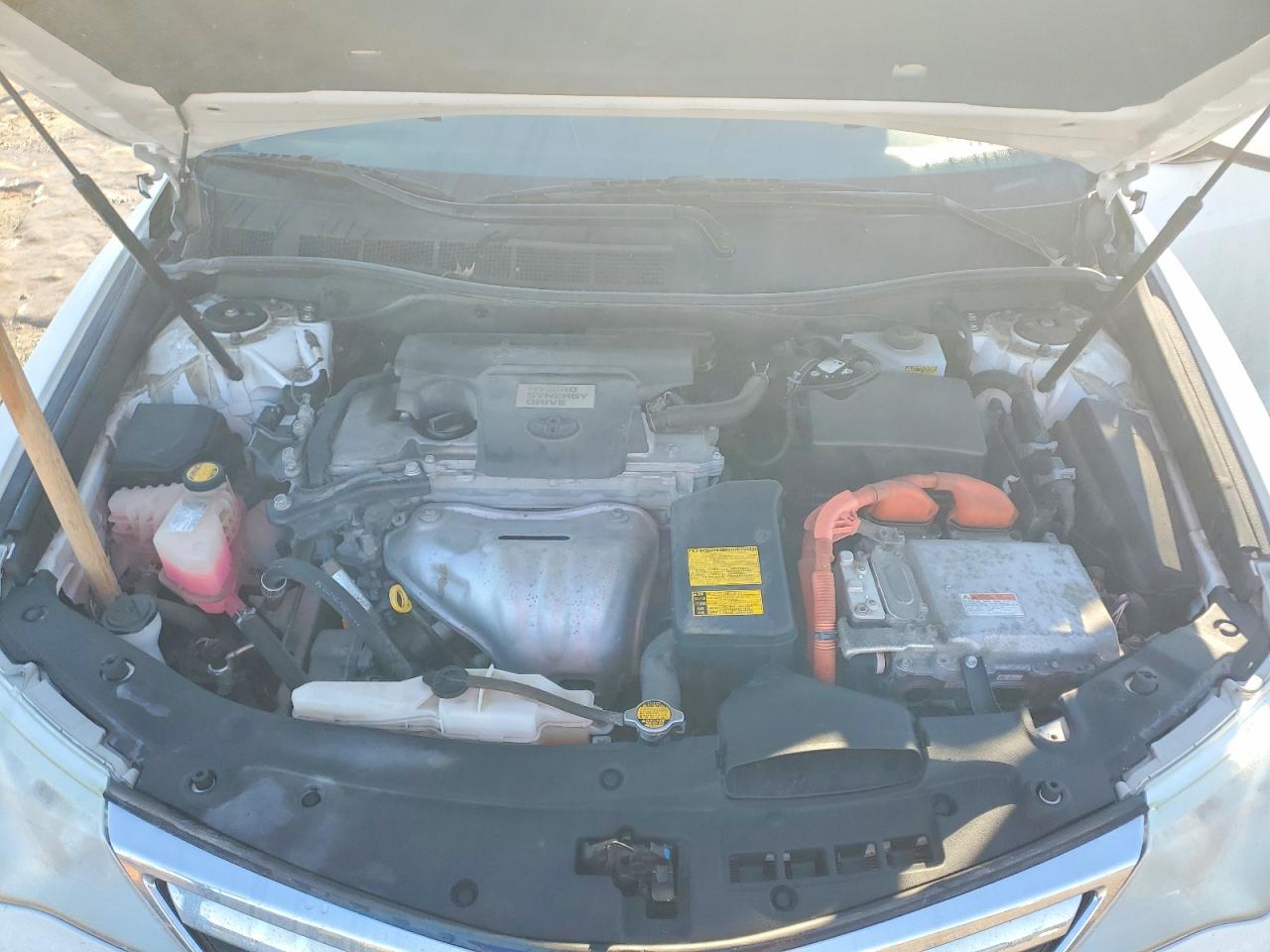 2014 TOYOTA CAMRY HYBRID photo 11