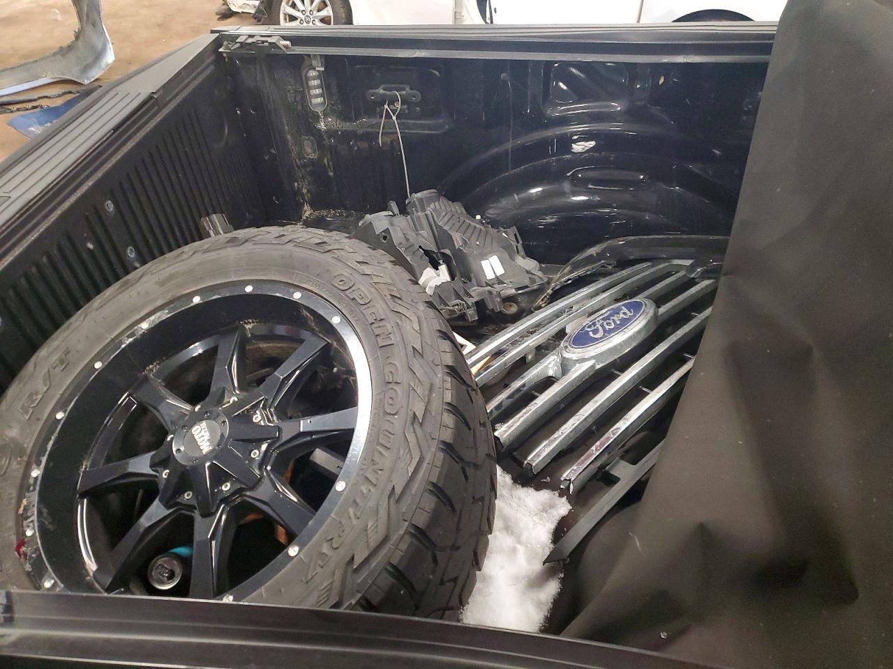 2015 FORD F150 SUPERCREW photo 34