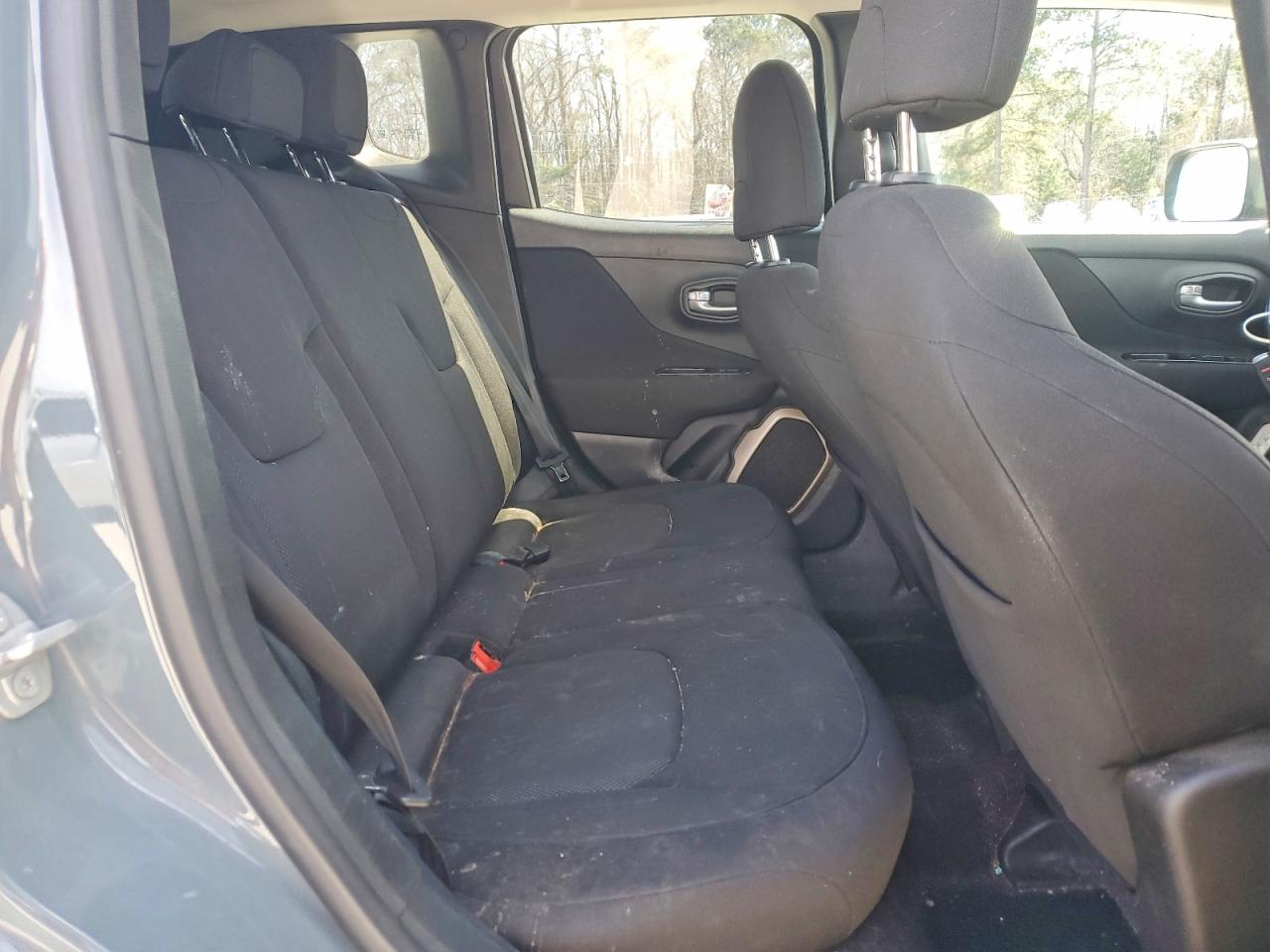 2017 JEEP RENEGADE LATITUDE photo 19