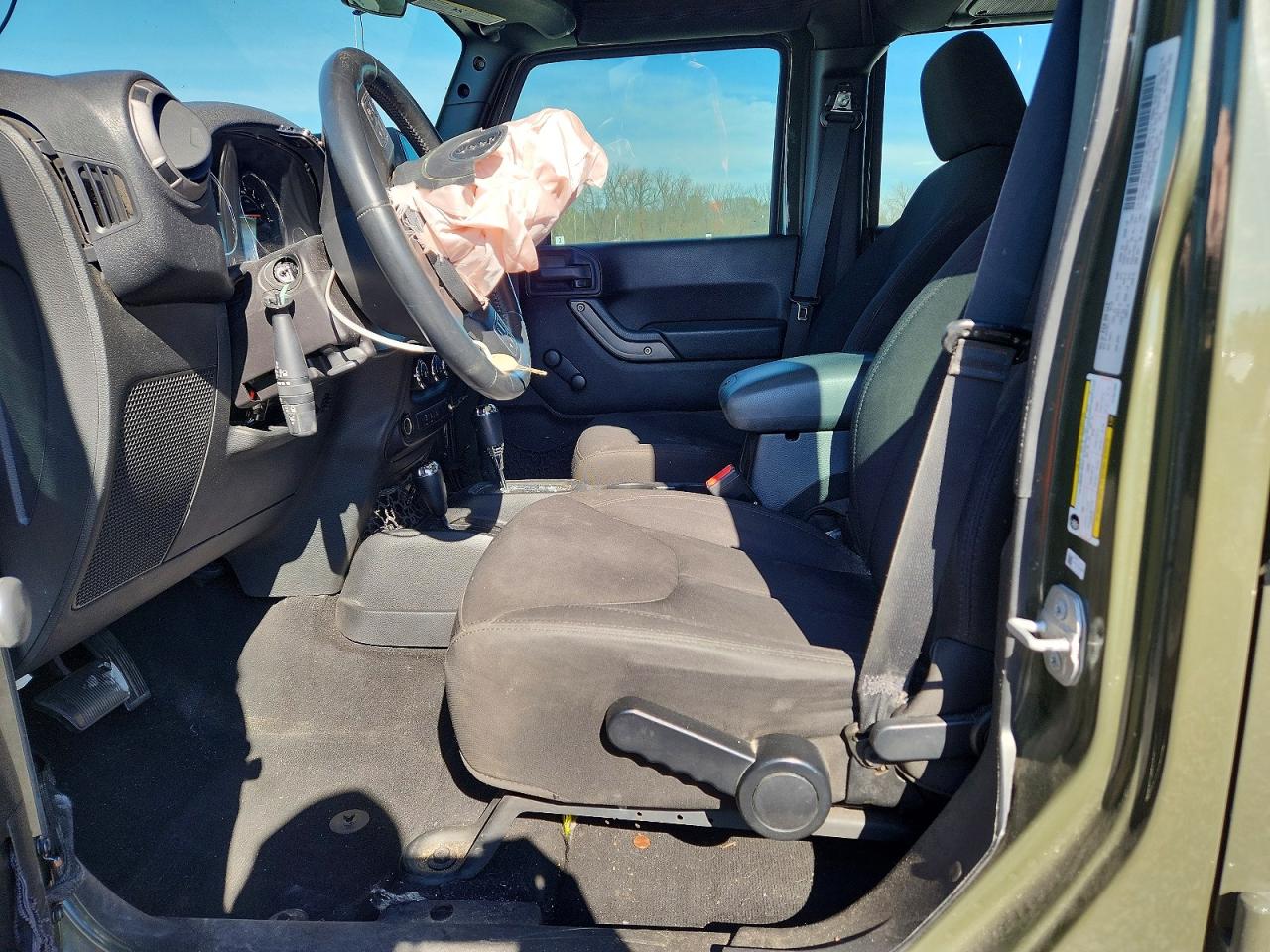 2015 JEEP WRANGLER UNLIMITED SPORT photo 13