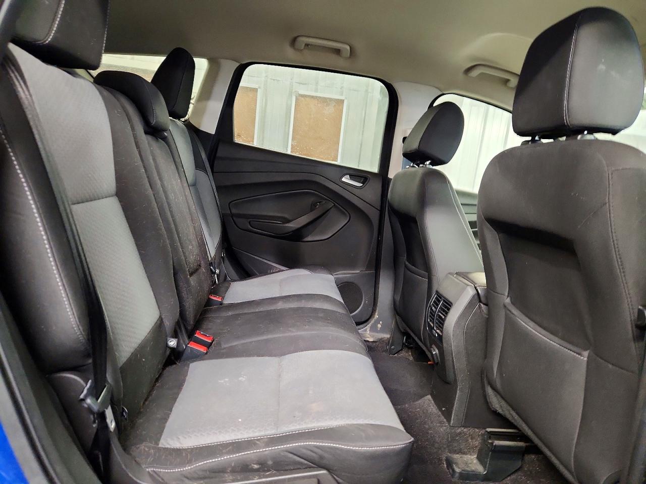 2017 FORD ESCAPE SE photo 21