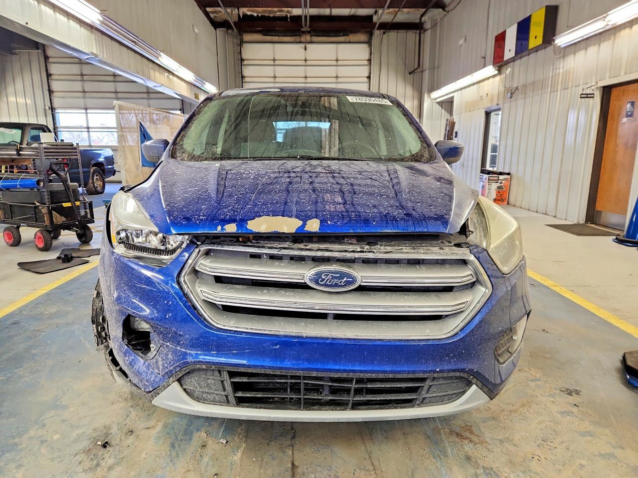 2017 FORD ESCAPE SE photo 9