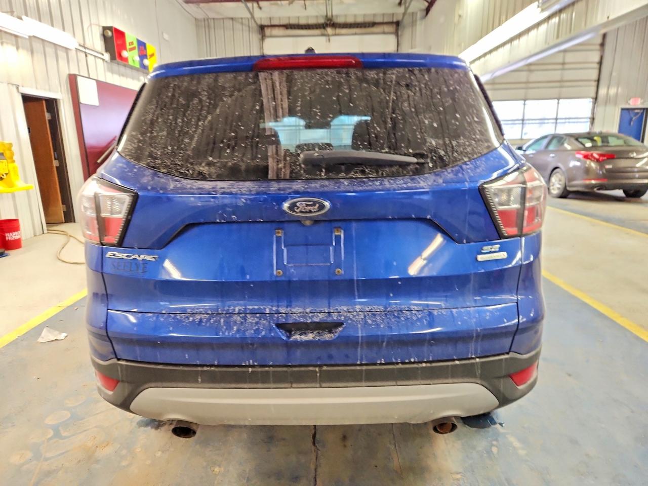 2017 FORD ESCAPE SE photo 11