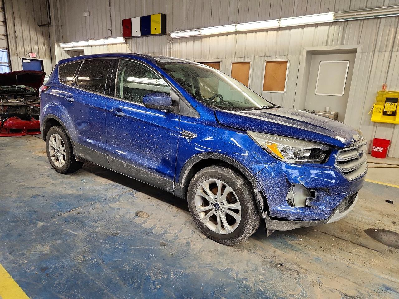 2017 FORD ESCAPE SE photo 7