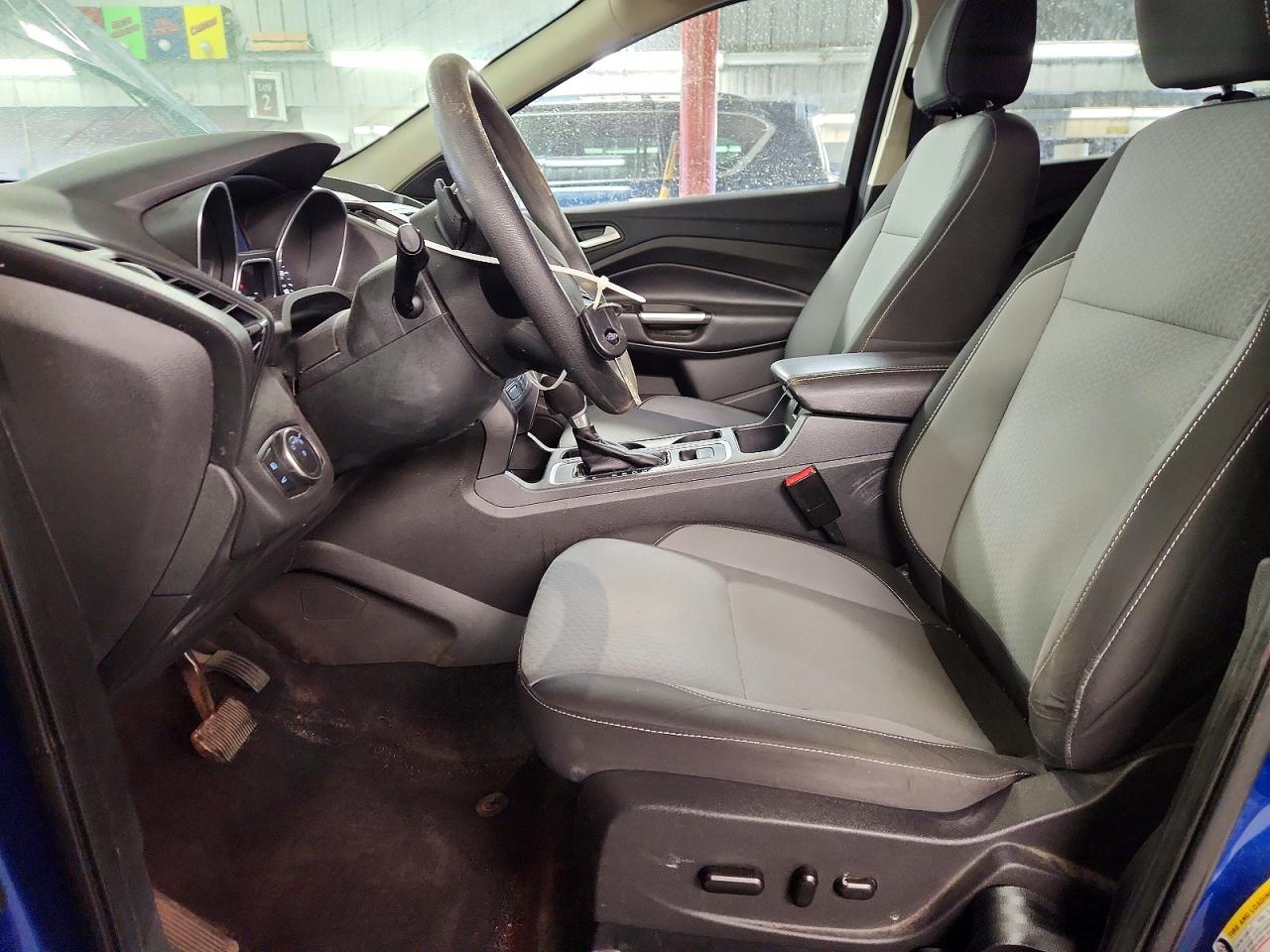 2017 FORD ESCAPE SE photo 13