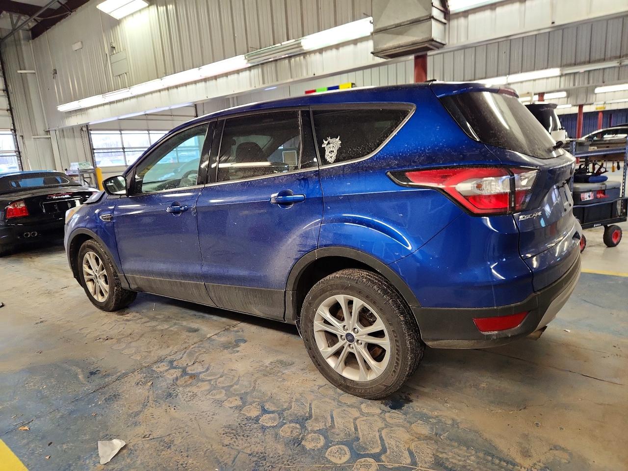 2017 FORD ESCAPE SE photo 3