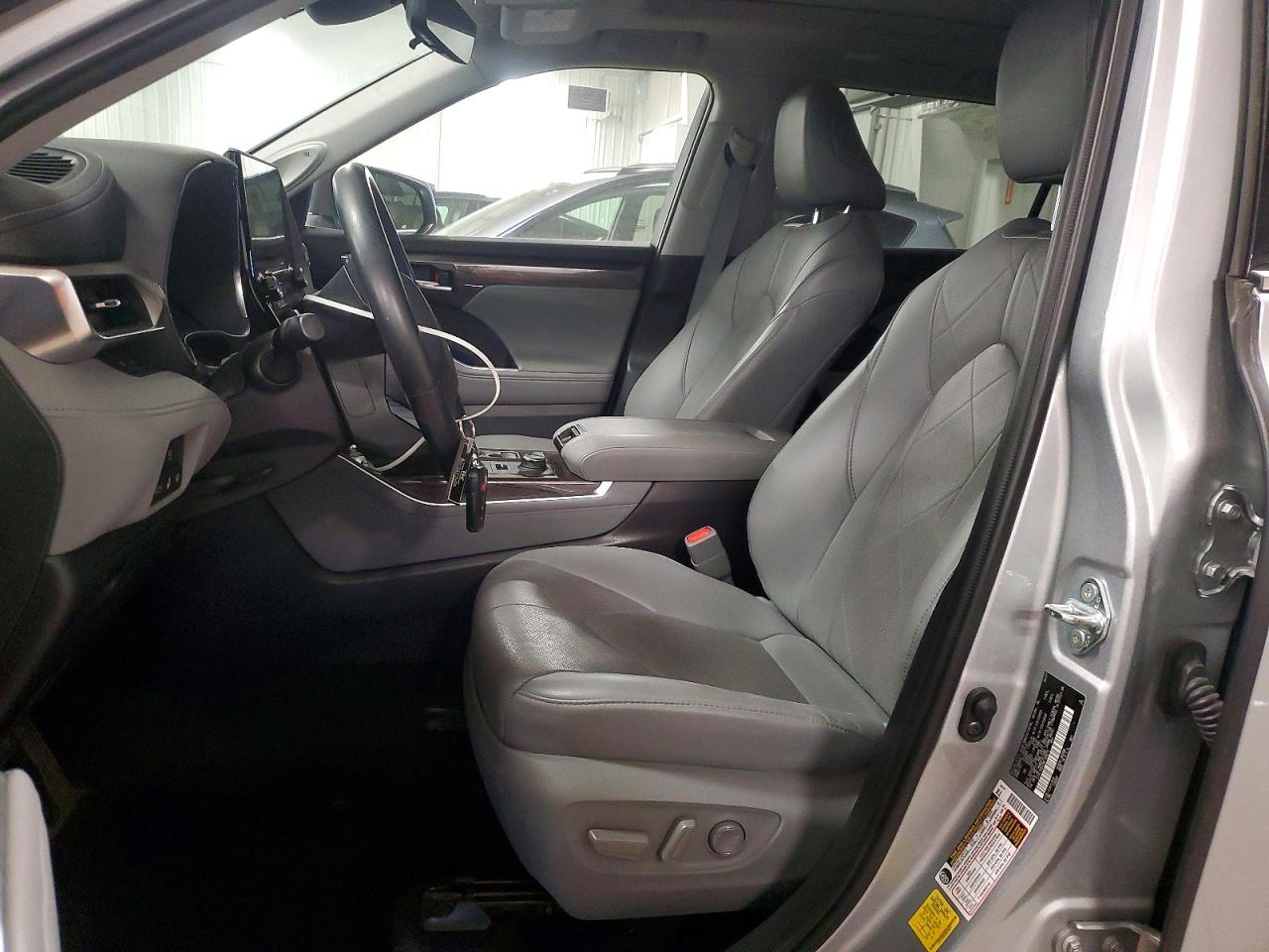 2021 TOYOTA HIGHLANDER PLATINUM photo 7