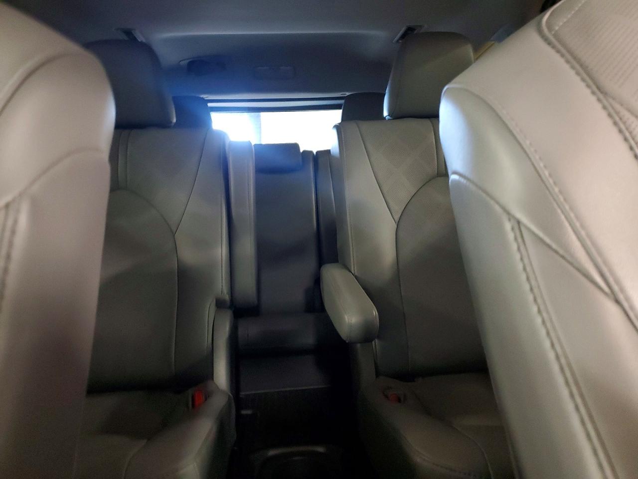 2021 TOYOTA HIGHLANDER PLATINUM photo 10
