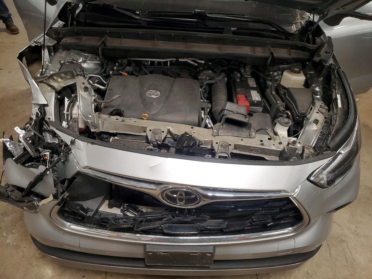 2021 TOYOTA HIGHLANDER PLATINUM photo 12