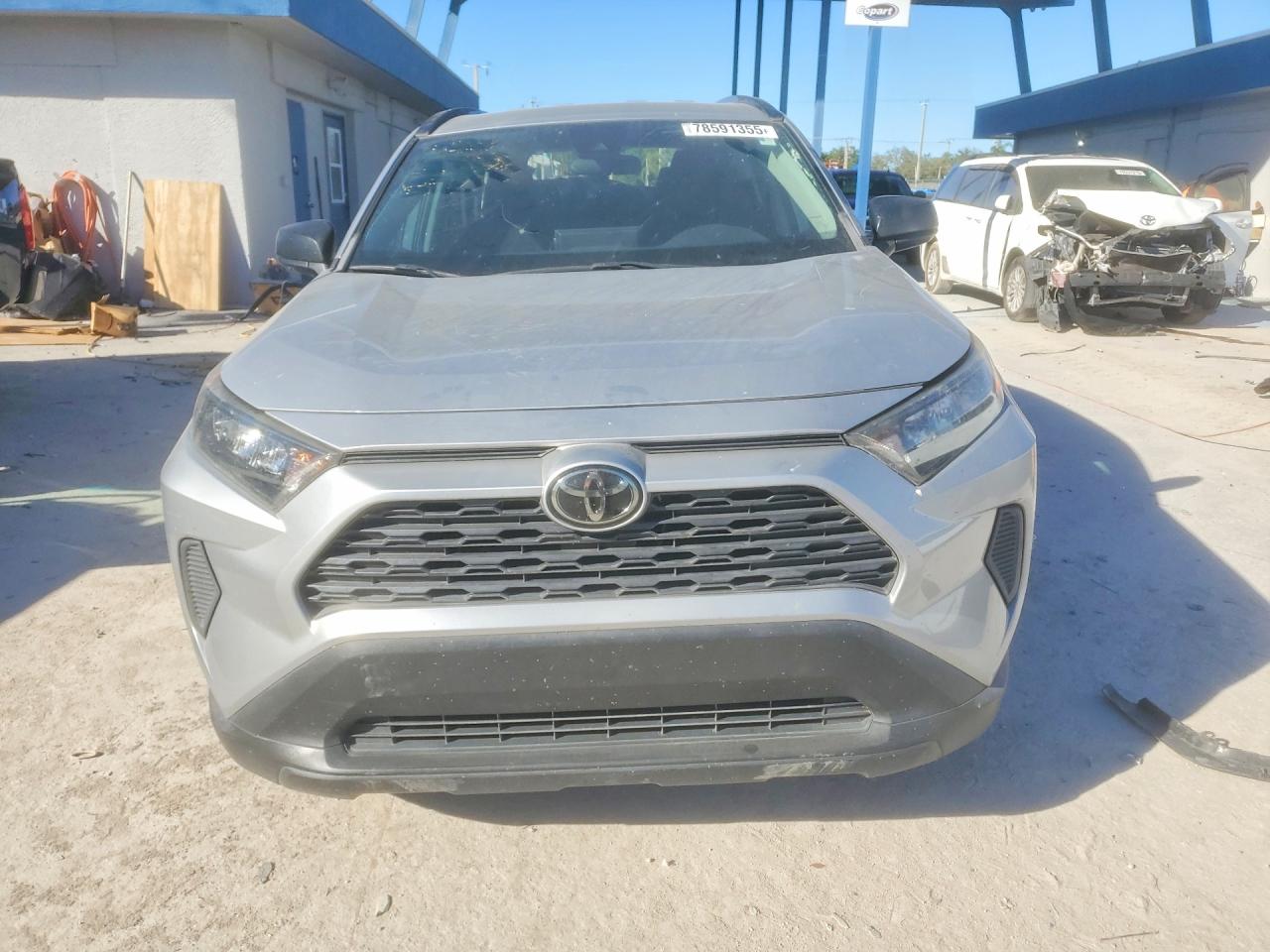 2019 TOYOTA RAV4 LE photo 9