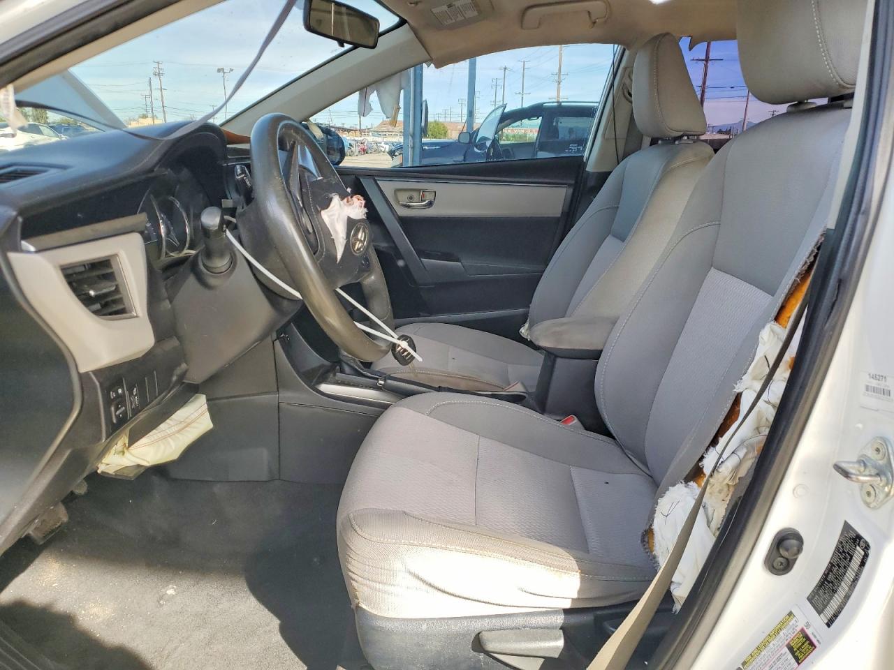 2014 TOYOTA COROLLA L photo 13