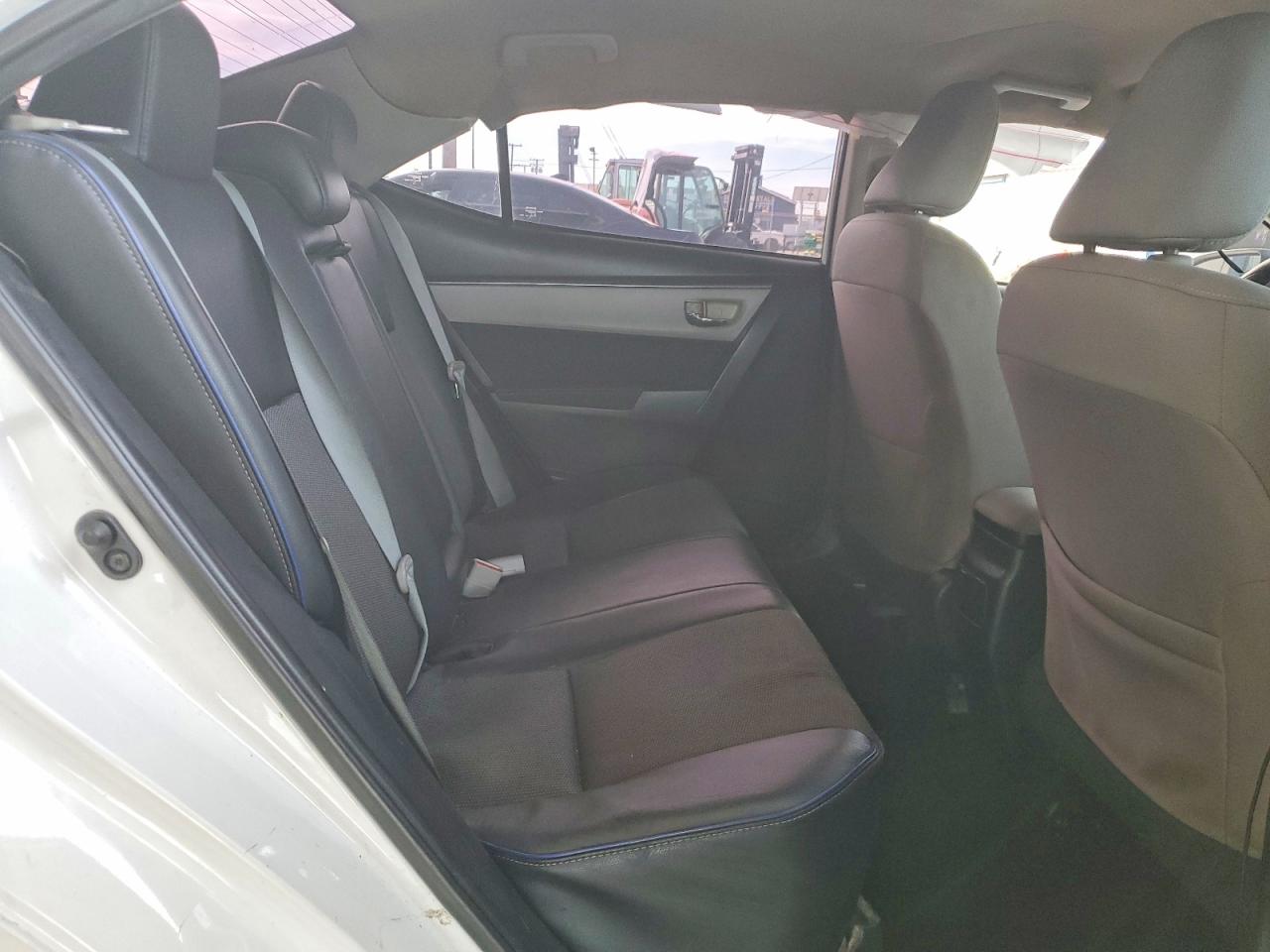 2014 TOYOTA COROLLA L photo 19