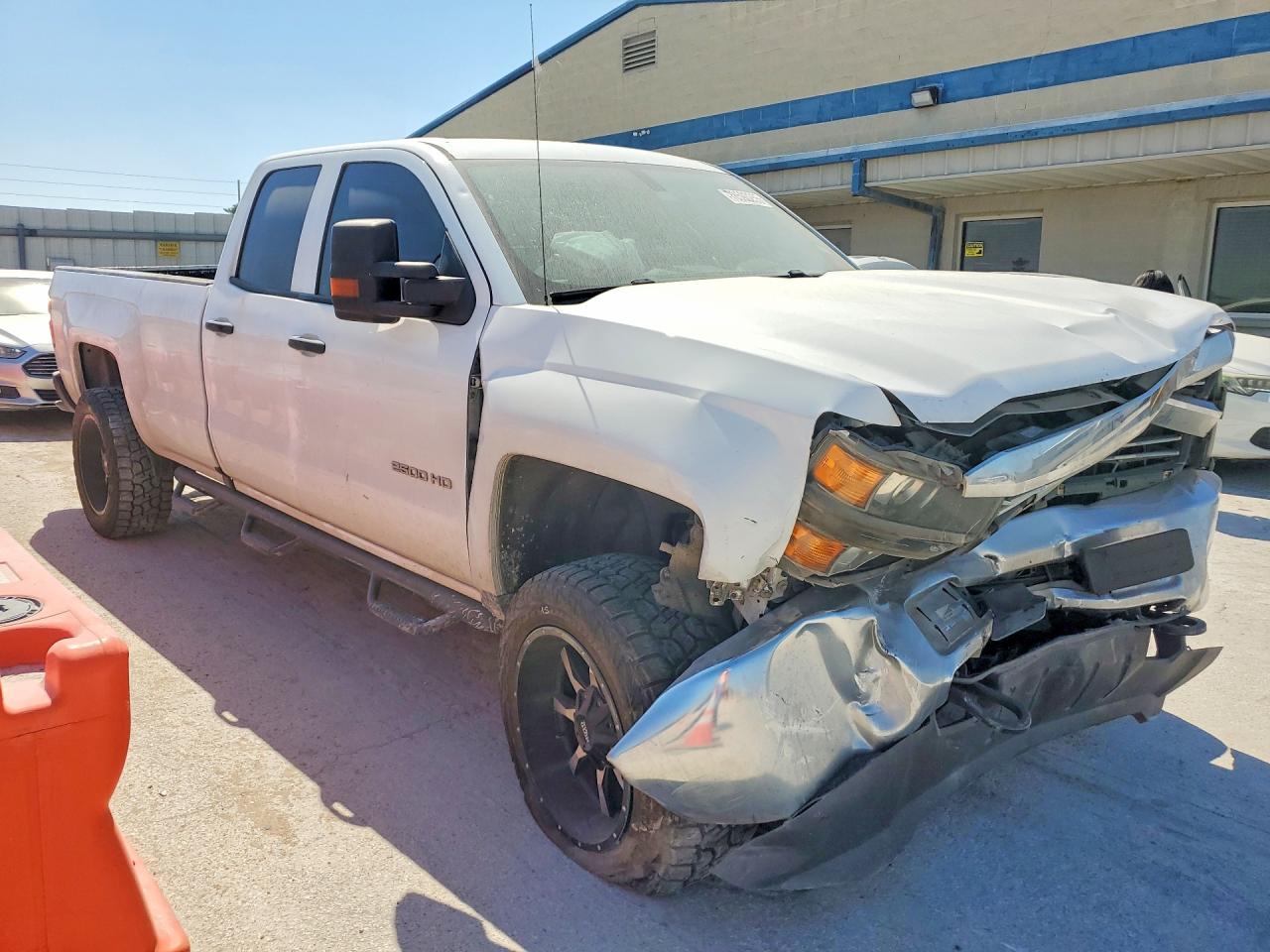 2016 CHEVROLET SILVERADO C2500 HEAVY DUTY photo 4