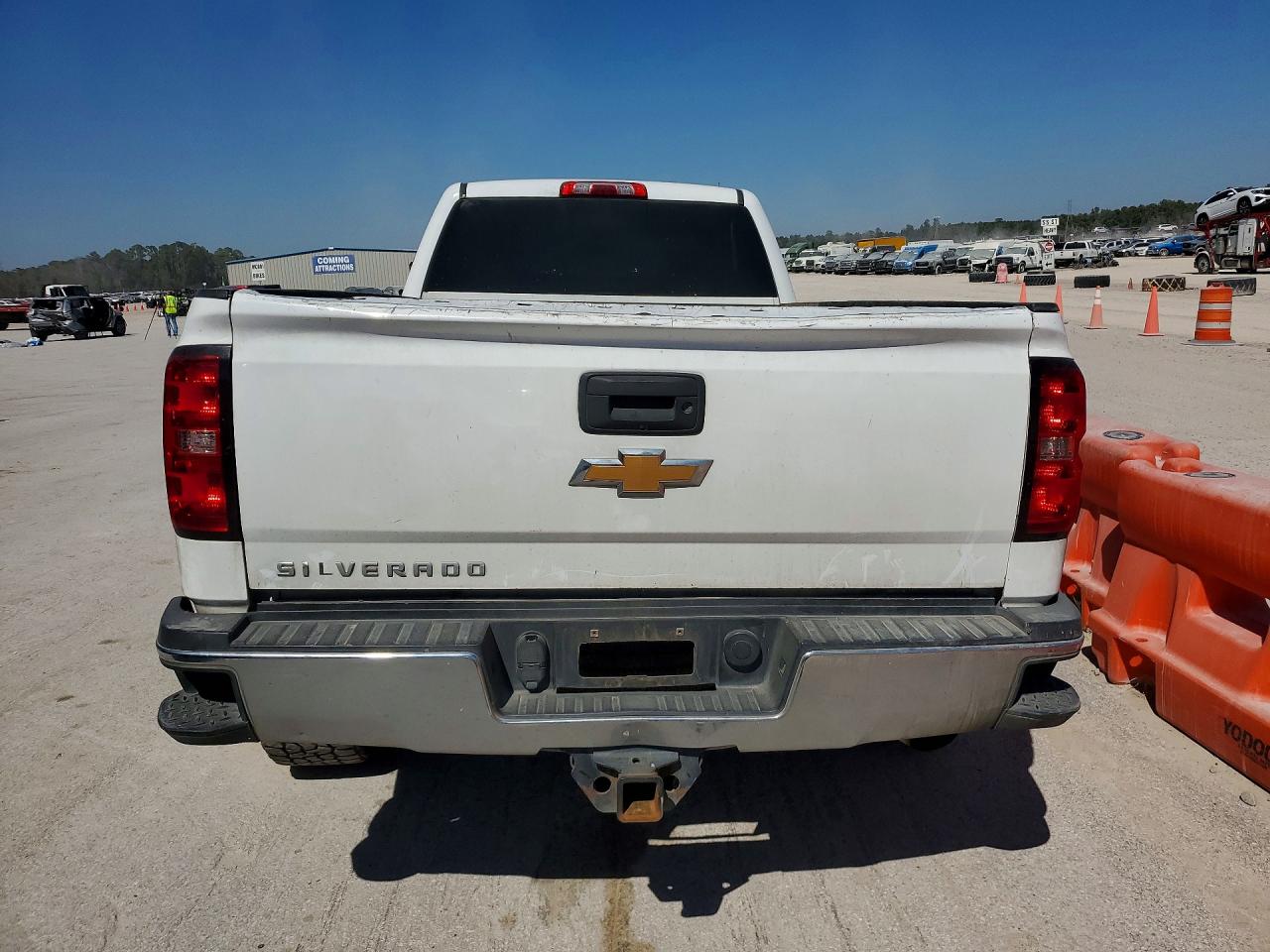 2016 CHEVROLET SILVERADO C2500 HEAVY DUTY photo 6
