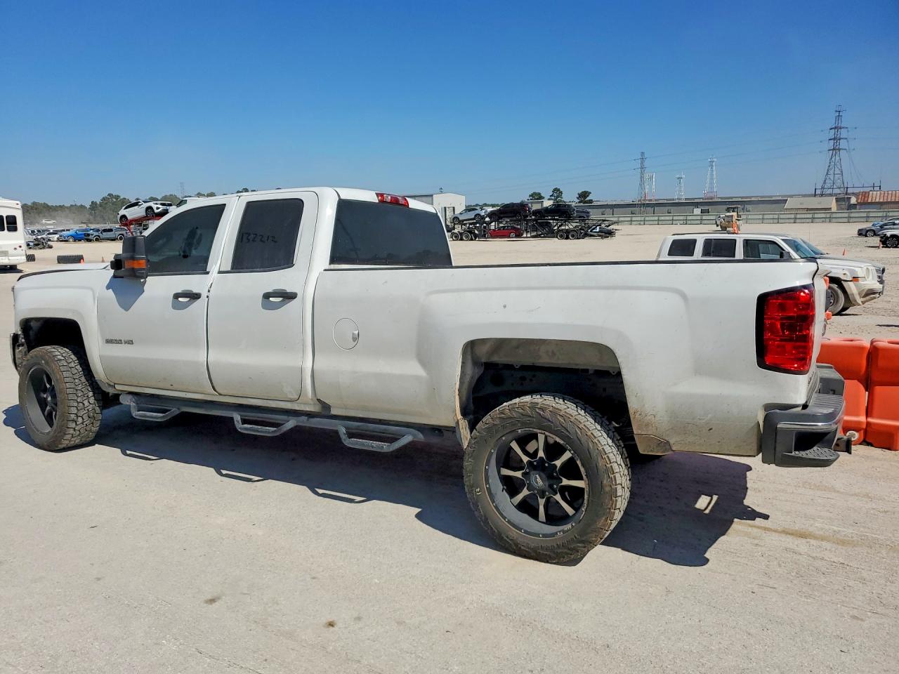 2016 CHEVROLET SILVERADO C2500 HEAVY DUTY photo 2