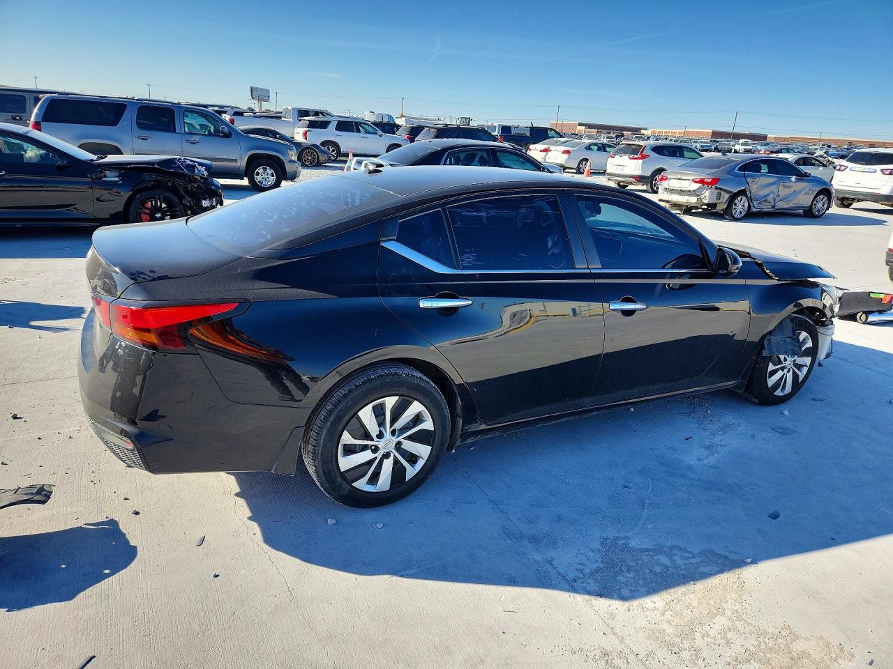 2019 NISSAN ALTIMA S photo 3