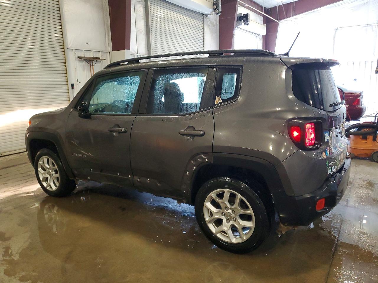 2017 JEEP RENEGADE LATITUDE photo 2