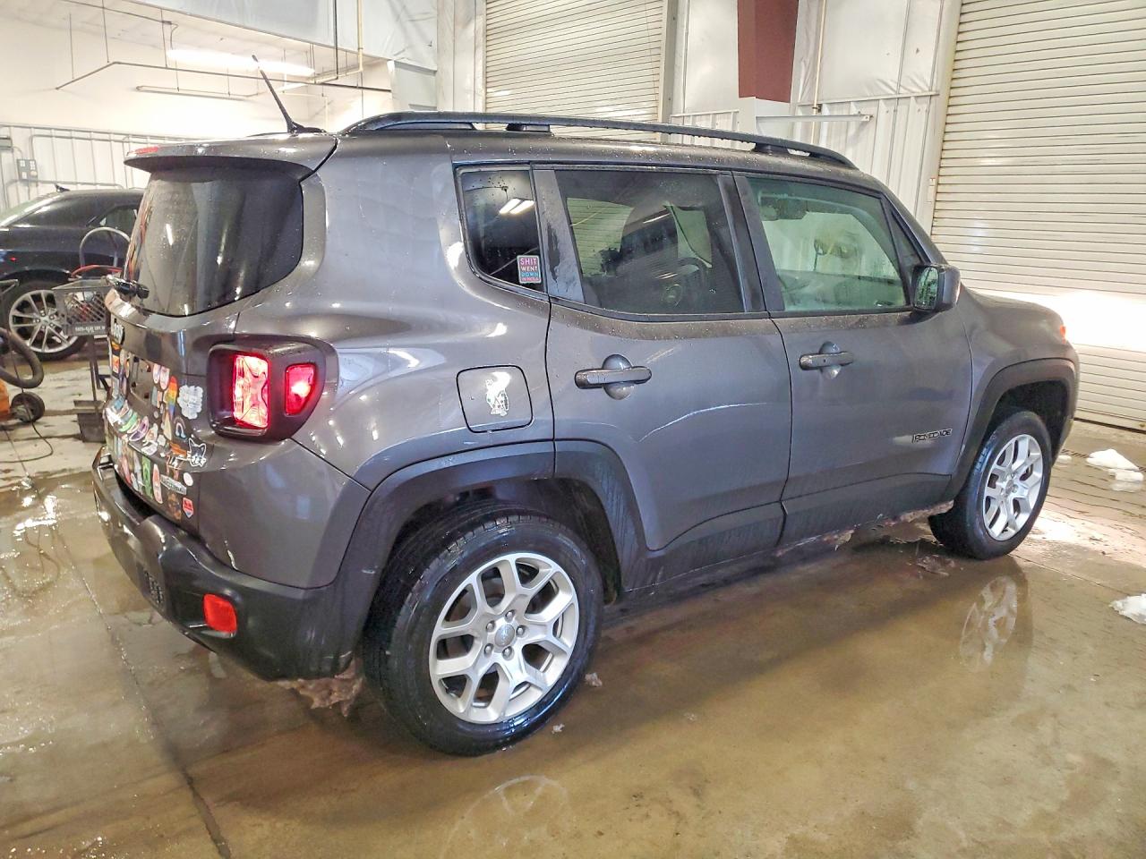 2017 JEEP RENEGADE LATITUDE photo 3