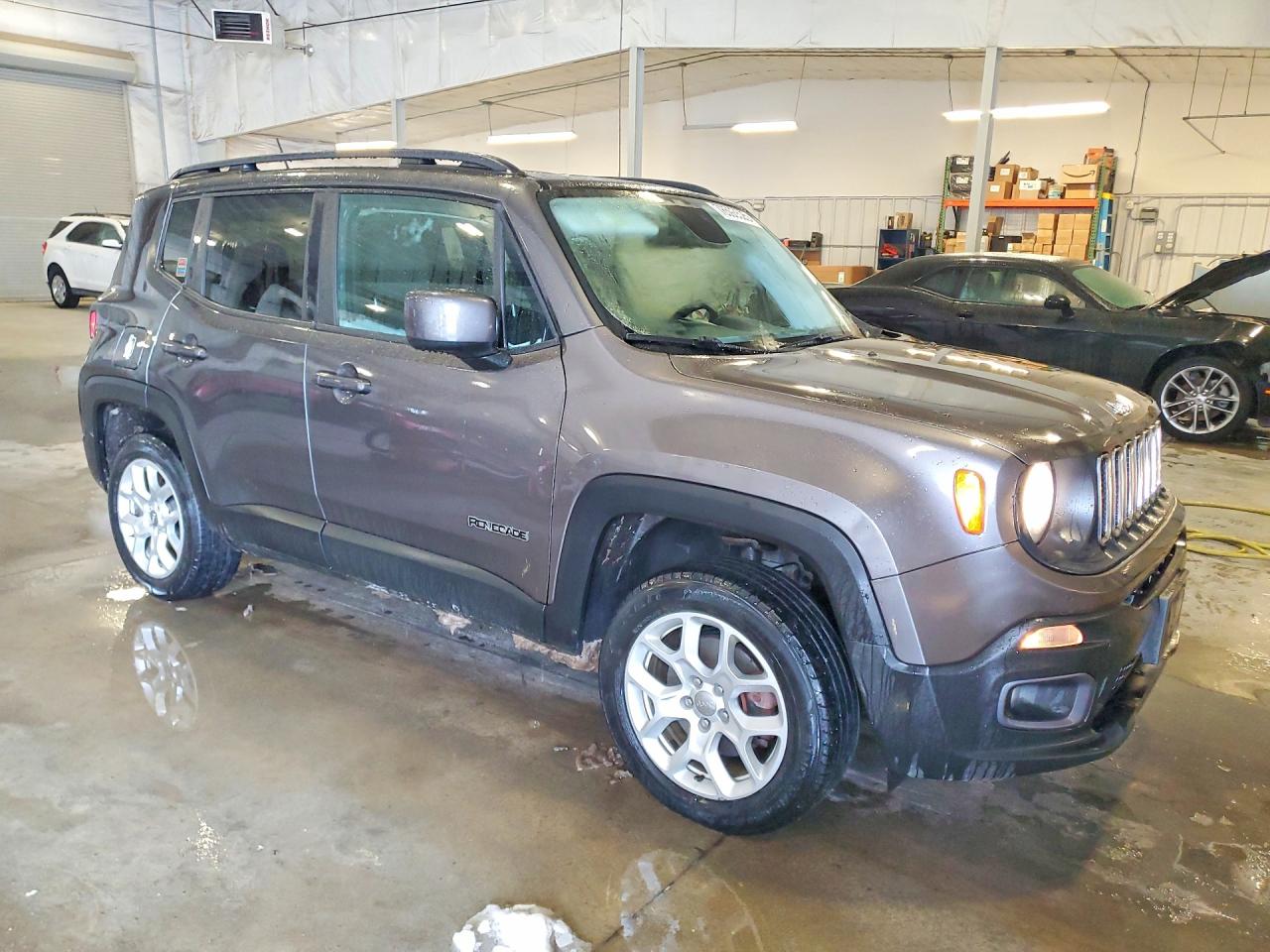 2017 JEEP RENEGADE LATITUDE photo 4