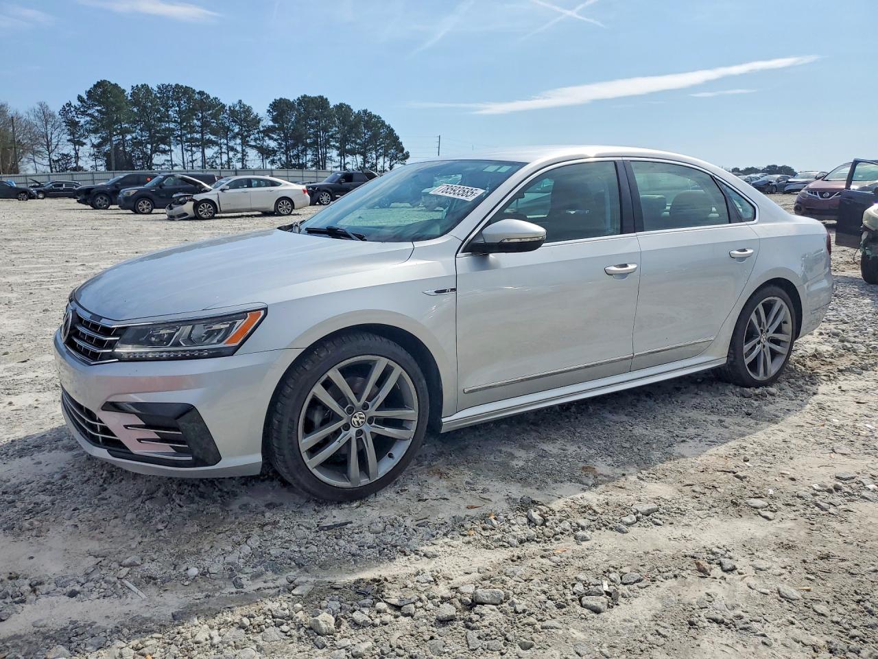 2017 VOLKSWAGEN PASSAT