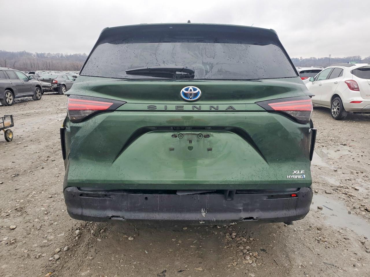 2022 TOYOTA SIENNA XLE 8-PASSENGER photo 6
