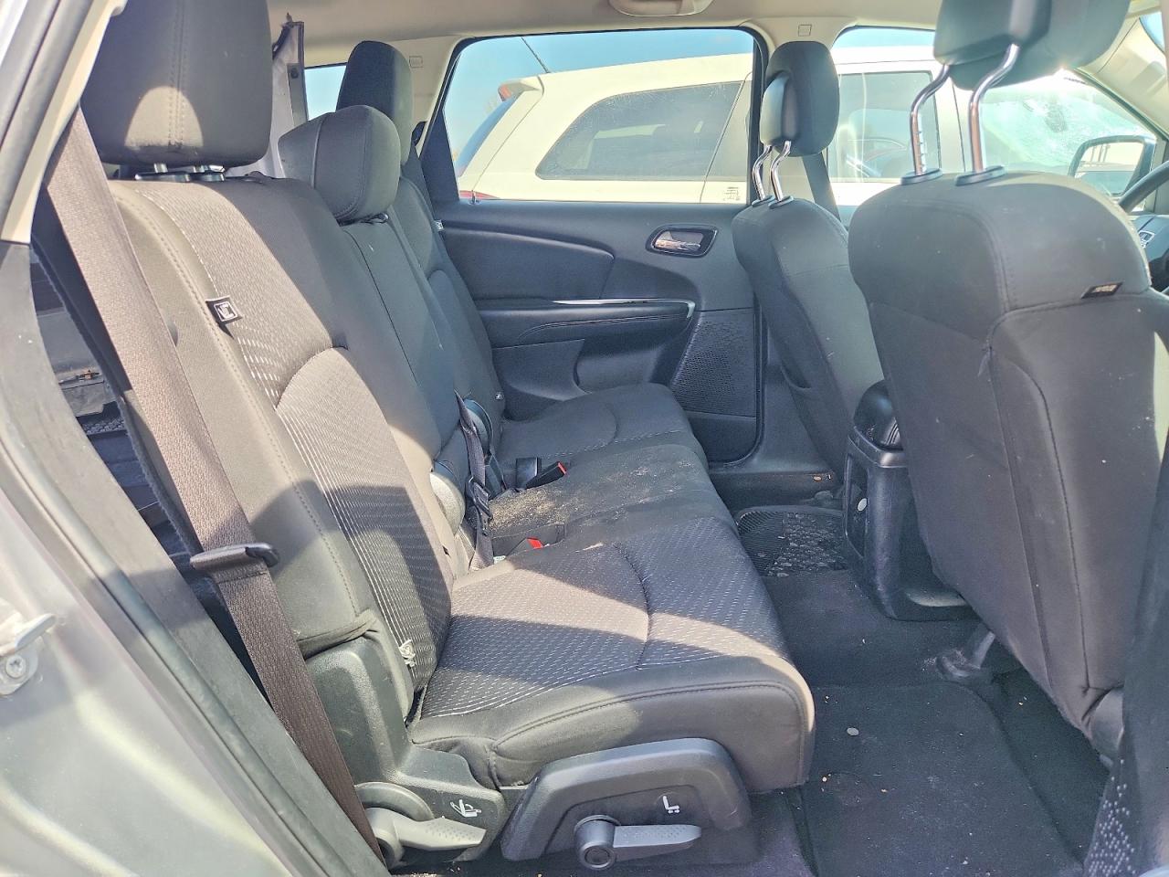 2018 DODGE JOURNEY SXT photo 31